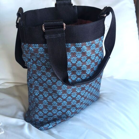 My Oil Cloth Michelle And Yvette Weatherproof /Beach/Picnic Tall Tote Bag - Picture 4 of 17